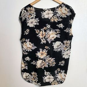 Floral sleeveless blouse